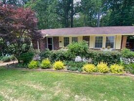 Building Photo - 2261 Capehart Cir NE