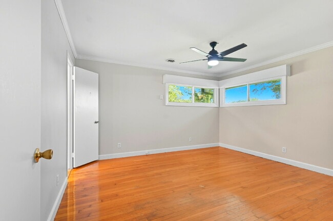 Building Photo - Furnished Room Rental - Pfafftown