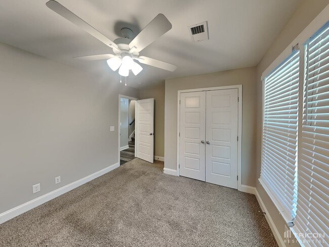 Building Photo - 4034 Ft Sumter Dr