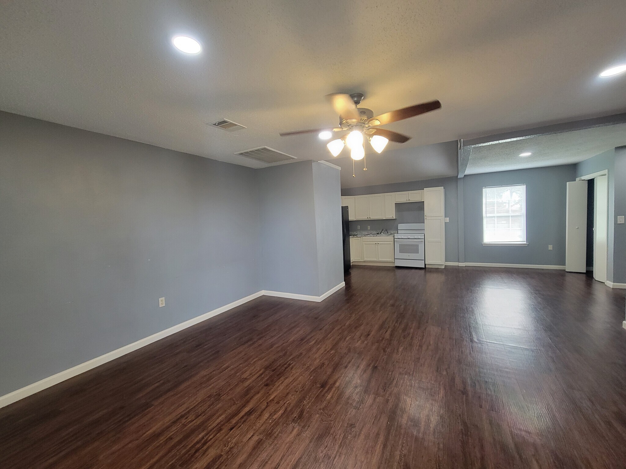 Building Photo - 16511 W Sandy Meadows Dr