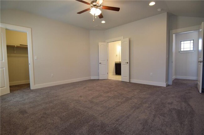 Building Photo - 14703 Catarina Wy