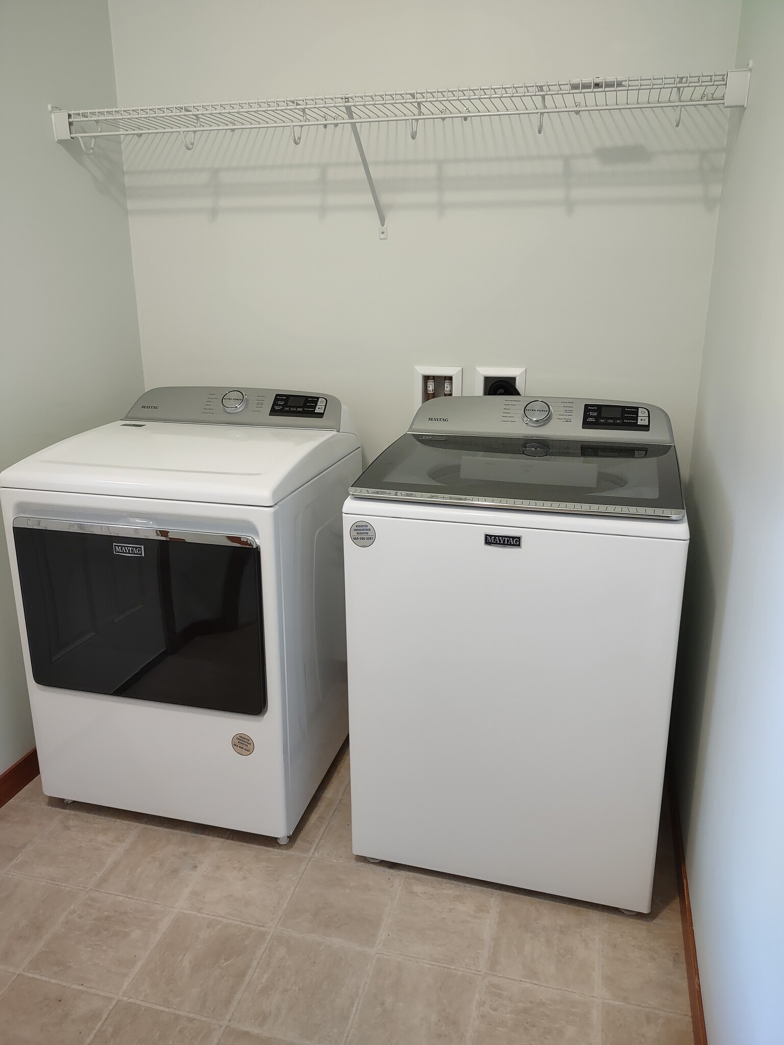 Washer and dryer - 25818 Arklow Pl NE