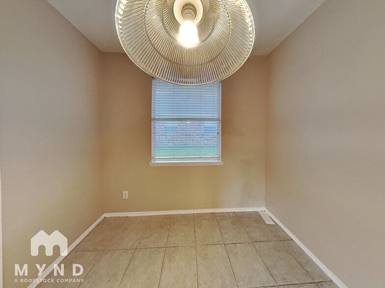 Building Photo - 3125 Paradise Valley Dr