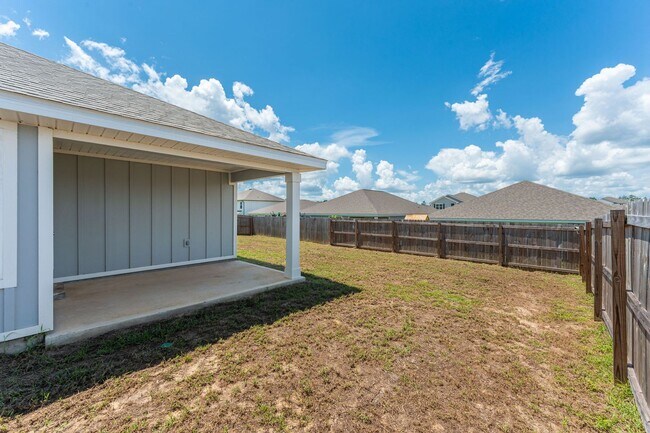 Building Photo - 522 Mary Lou Way
