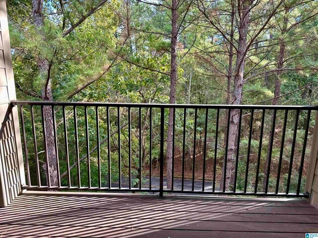 Building Photo - 208 Sterling Oaks Dr