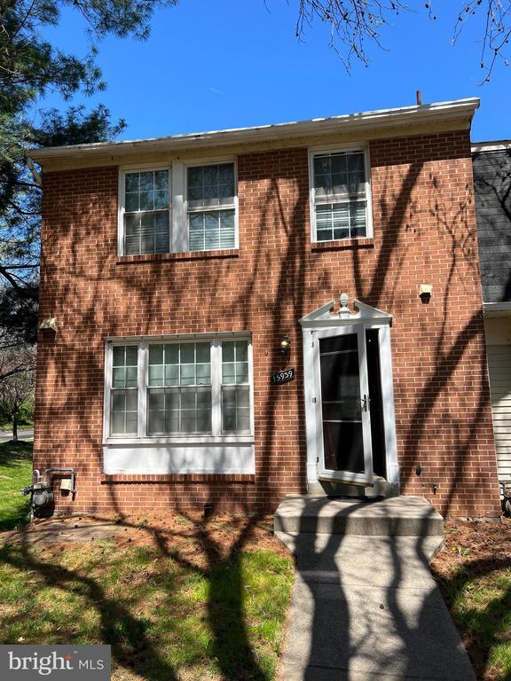 Primary Photo - 15939 Yukon Ln