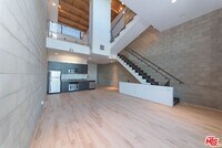 Building Photo - 717 Highland Ave