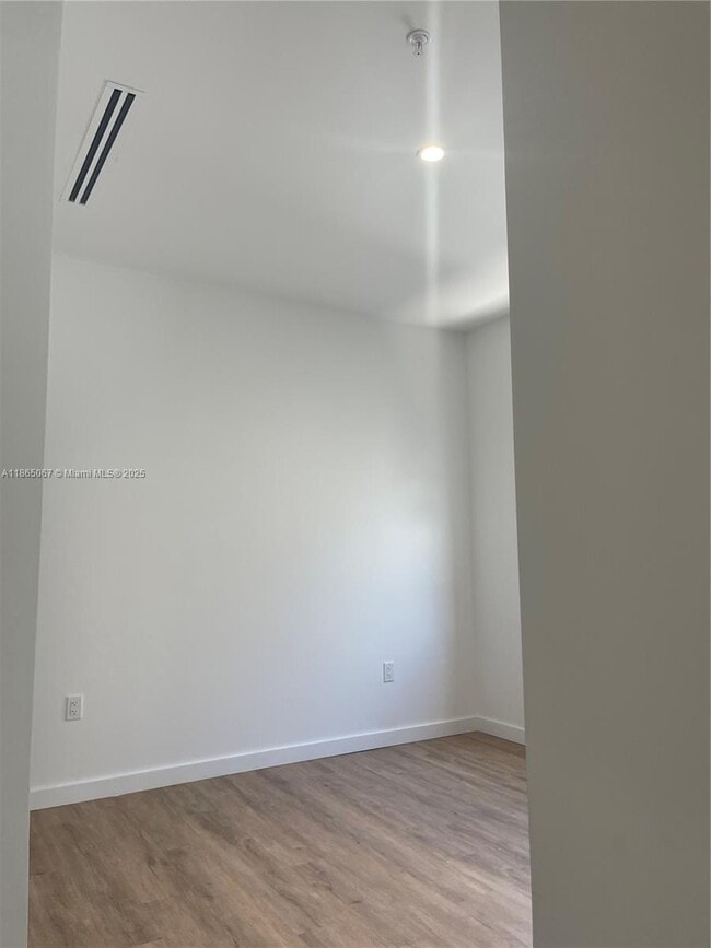 Building Photo - 85 NE 55th St