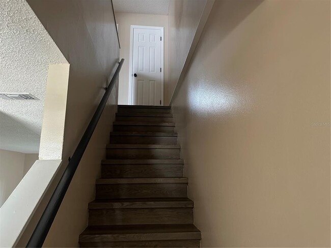 Building Photo - 135 Jones Ln