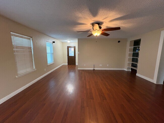 Building Photo - 3405 Desert Mesa Rd