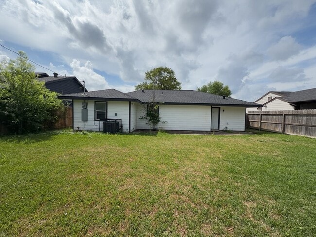 Building Photo - 3635 Wyoming St