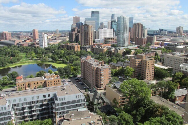 Building Photo - 1 br, 1 bath Condo - Summit House Minneapolis