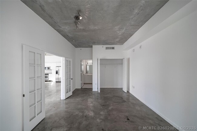 Building Photo - 234 NE 3rd St