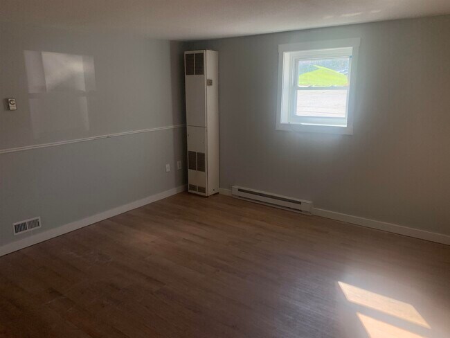 Building Photo - 14 Preble St