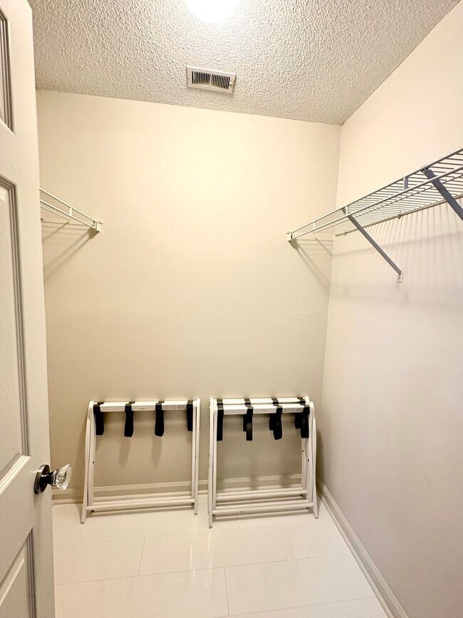 Building Photo - 23 Bellhaven Way