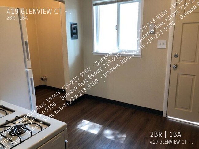 Building Photo - 419 Glen View Ct