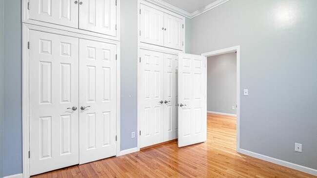 Building Photo - 6314 Park Ave