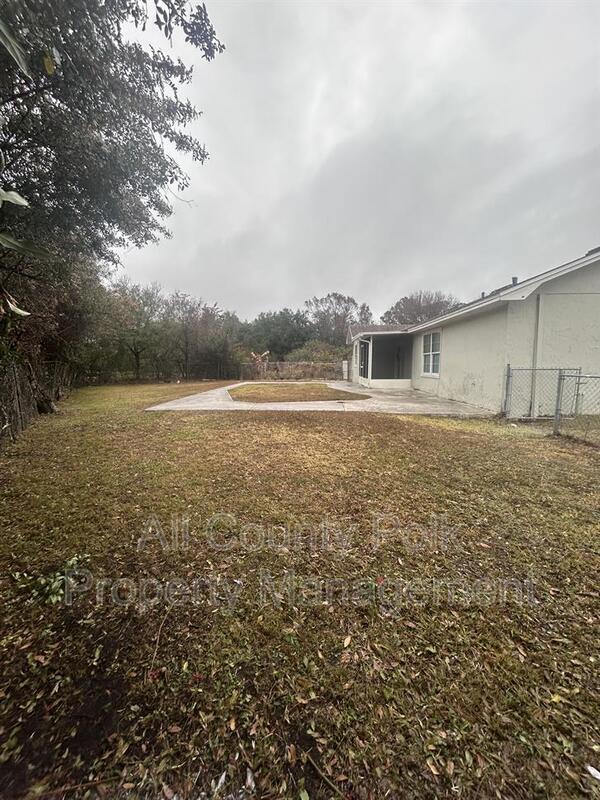 Building Photo - 1066 Sunshine Way