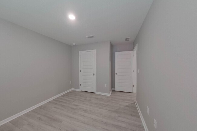 Building Photo - 416 Monarch Ln