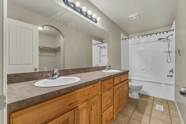 Building Photo - Spacious 4-Bedroom Home Near Hill Air Force Base