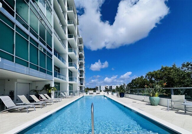 Building Photo - 101 S Eola Dr