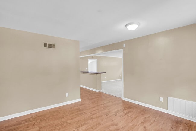 Building Photo - 2222 Bacon Park Dr