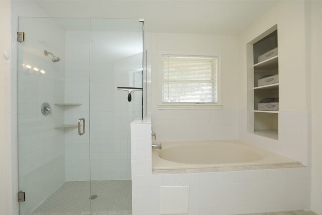 Building Photo - 4403 Omeara Dr