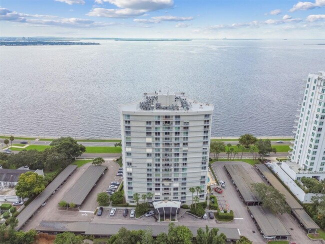 Building Photo - 2611 Bayshore Blvd