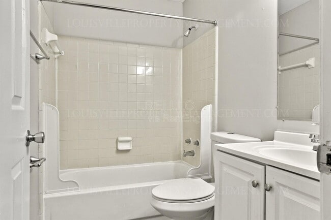 Building Photo - 3418 Clingstone Way