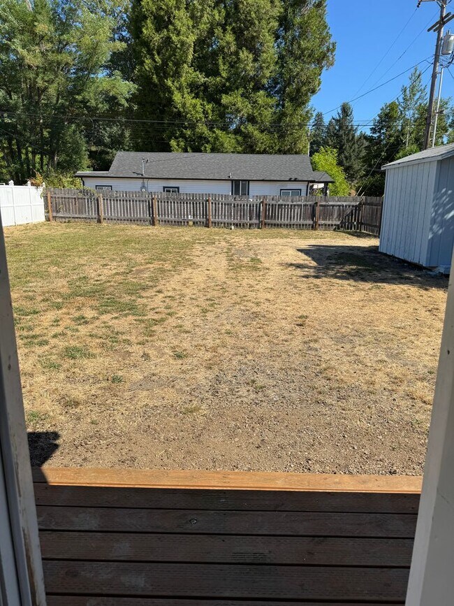 Building Photo - Charming 2-bedroom, 1-bath home in Cottage Grove!