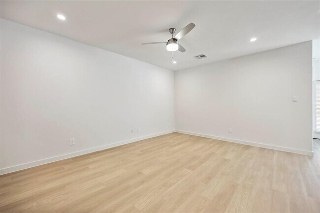 Building Photo - 1715 Battisti Dr