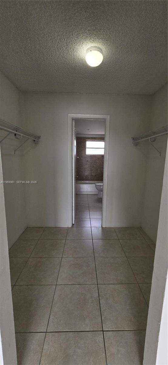 Building Photo - 9375 Fontainebleau Blvd