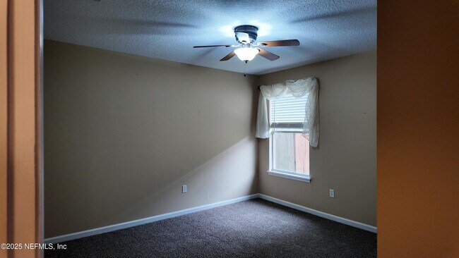 Building Photo - 1060 Beckingham Dr
