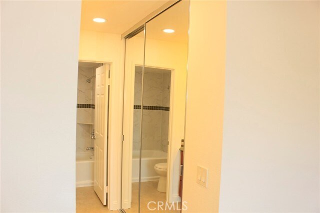 Building Photo - 28247 Via Fierro