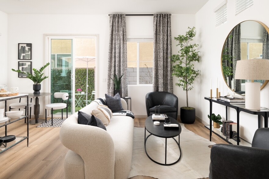 Building Photo - Bungalows on Henness