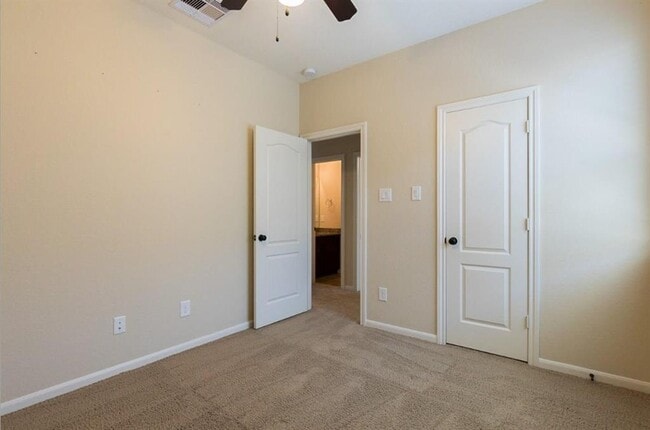 Building Photo - 26930 Harwood Heights Dr