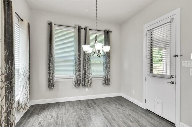 Building Photo - 1405 Highland Ridge Rd