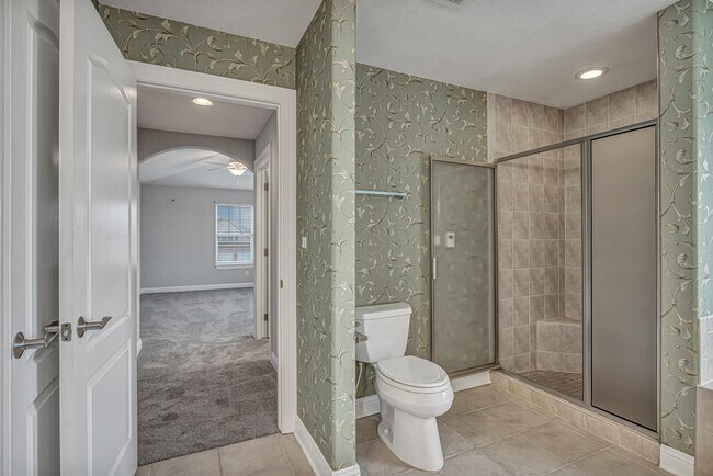 Building Photo - 4666 Sagewood Cir
