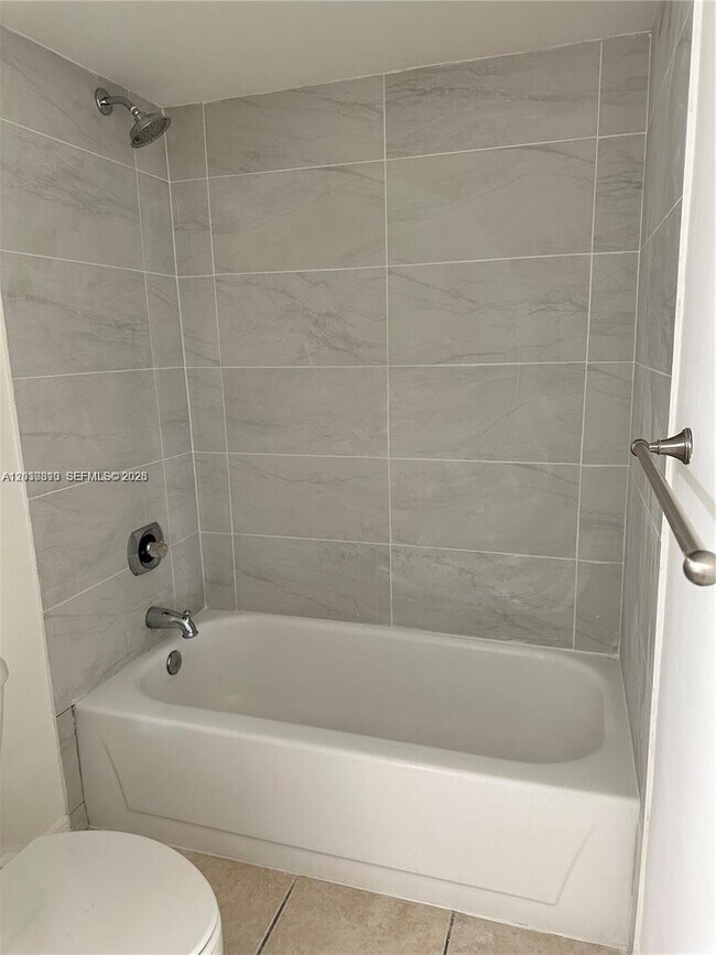 Building Photo - 9607 SW 138th Ave