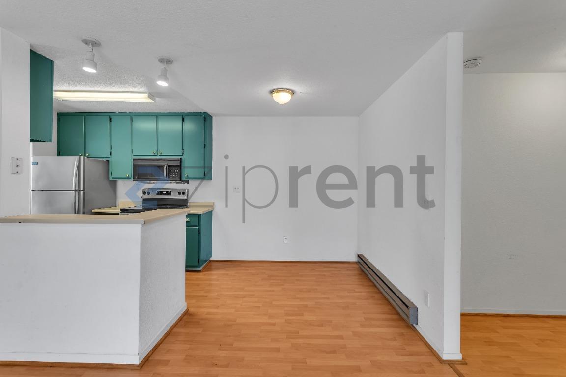 Building Photo - Unit 1