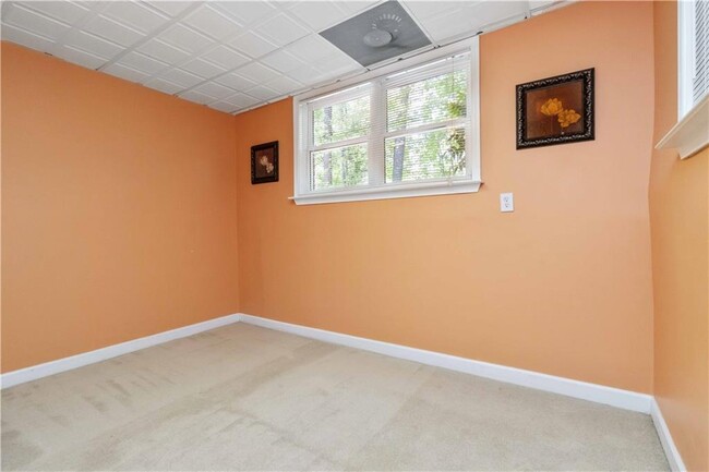 Building Photo - 2755 Runnelwood Ln