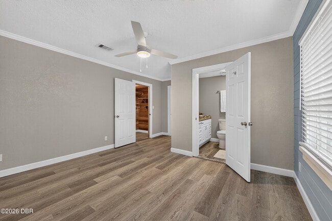 Building Photo - 398 Golf Blvd