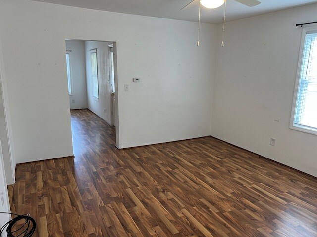 Living room - 4225 W Southport Rd