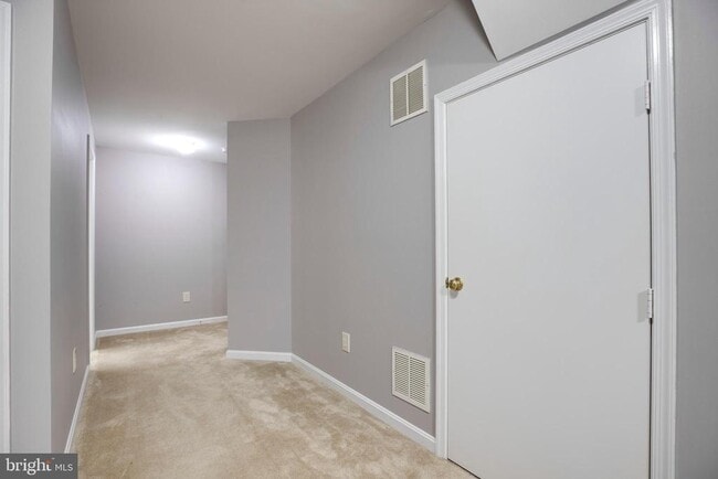 Building Photo - 5678 White Dove Ln