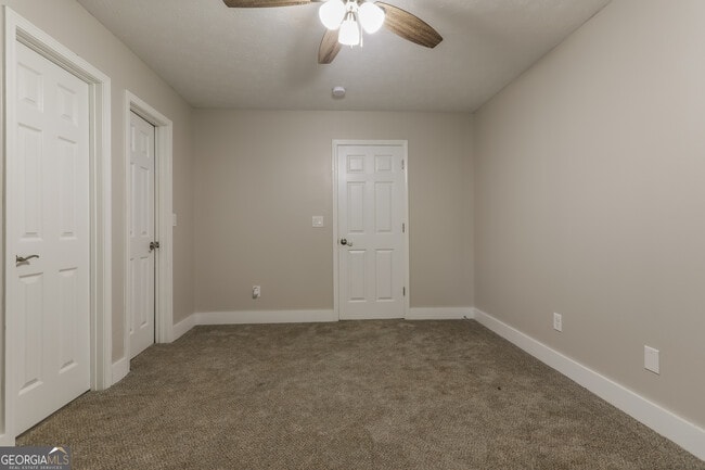 Building Photo - 1634 Riverview Ct
