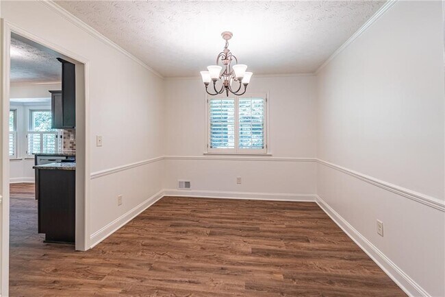 Building Photo - 9630 Pine Thicket Way