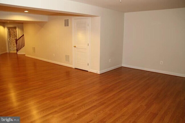 Building Photo - 12423 Falconbridge Dr