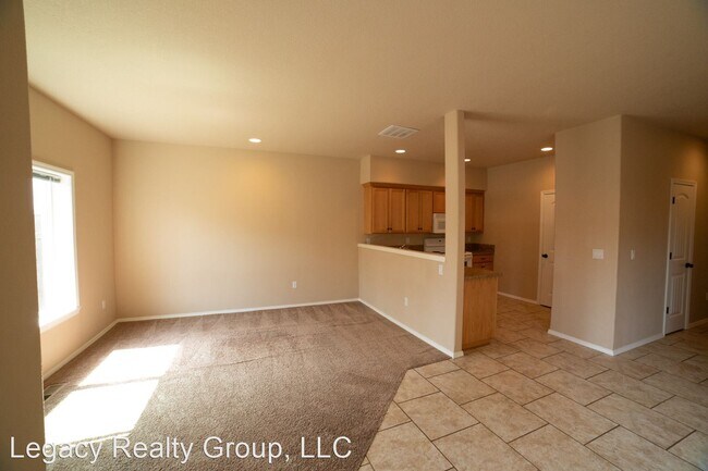 Building Photo - 3 br, 2.5 bath House - 875 NW 1ST AVE