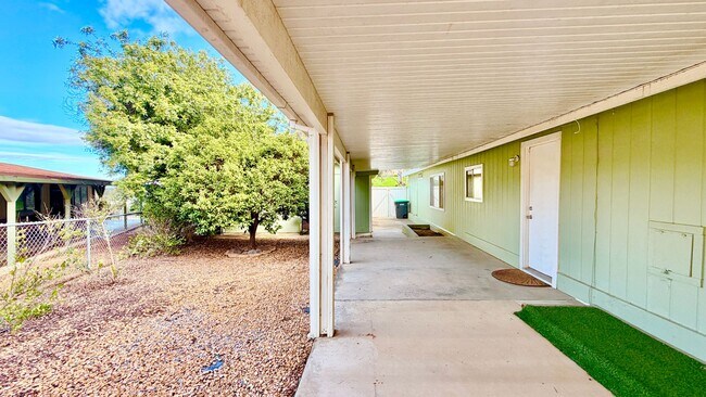 Building Photo - 33259 Homestead Ln