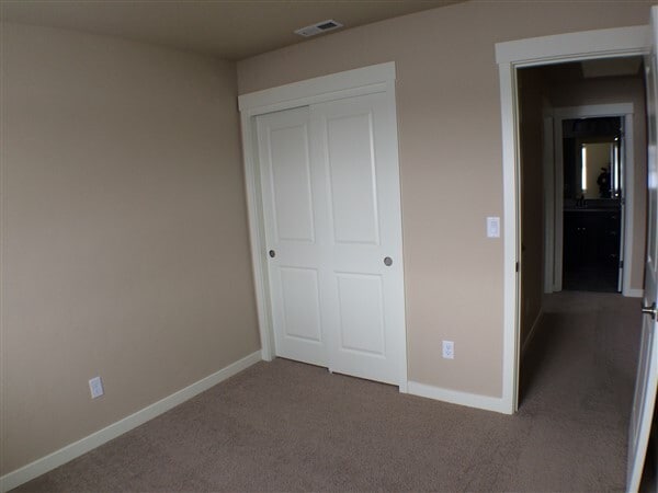 Building Photo - 3 Bedroom / 2.5 Bathroom Townhouse in McCa...